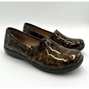 BOC Born Concept Clogs Womens 8 Slip On Shoes Brown Cheetah Patent Faux Leather